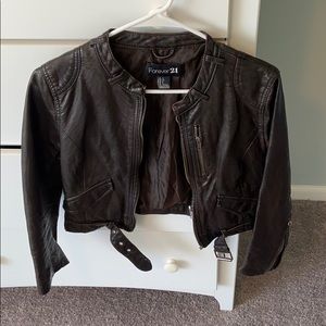 Cropped leather jacket